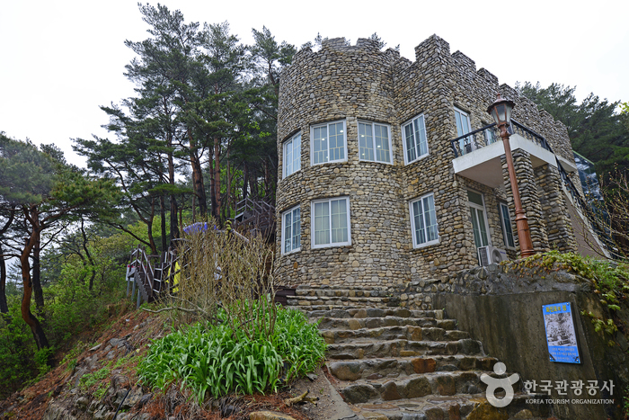 Castillo de Hwajinpo (Residencia de Kim Il-sung) (화진포의 성(김일성별장))2 Miniatura