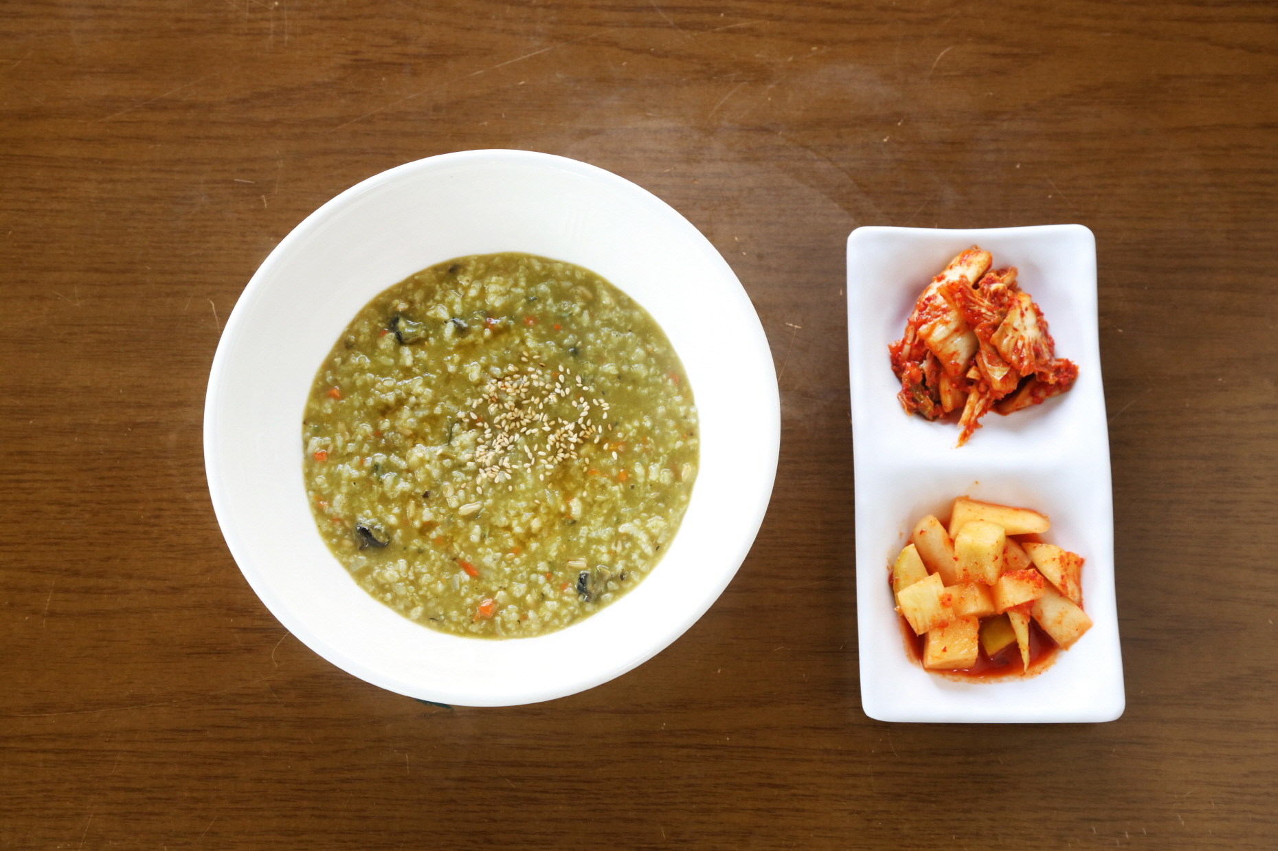 Seongsan Bom Rice Porridge & Noodle Soup (성산봄죽칼국수)