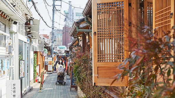 Explore Ikseon-dong, a Hidden Treasure in the Bustling City