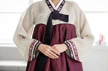 traditional korean costume