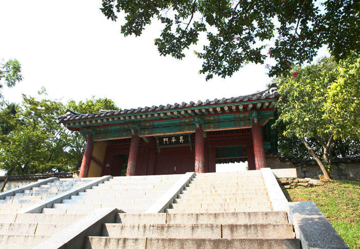 Seungpyeongmun Gate, the main gate of Goryeo Palace