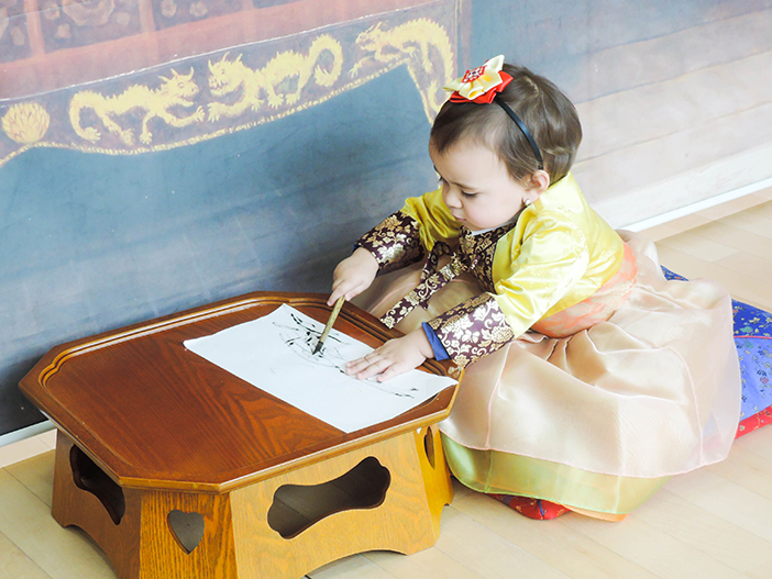 Photo: Child wearing hanbok at Seoul Global Cultural Center (Credit: Seoul Global Cultural Center)