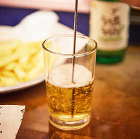 The “golden ratio” for mixing somaek, Korean-style alcohol mix